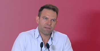 Σ. Κασσελάκης: Υπάρχουν πολλοί gay σε Βουλή και κυβέρνηση που κρύβονται από φόβο για την εικόνα τους