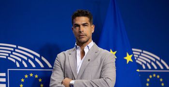 ΠΑΡΕΜΒΑΣΕΙΣ ΤΟΥ ΕΥΡΩΒΟΥΛΕΥΤΗ ΤΗΣ “ΝΙΚΗΣ” Ν. ΑΝΑΔΙΩΤΗ ΓΙΑ “ΤΟΥΡΚΙΚΗ ΓΑΛΑΖΙΑ ΠΑΤΡΙΔΑ” ΚΑΙ ΕΠΕΚΤΑΣΗ ΣΕ 12 ΝΑΥΤΙΚΑ ΜΙΛΙΑ 
