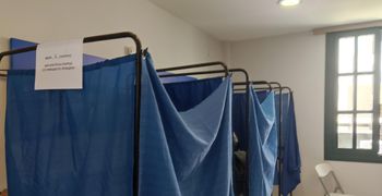 Δημοσκόπηση της Interview: Η Ν.Δ. ανακτά τη δεύτερη έδρα στα Δωδ/σα αλλά χάνει οριστικά την απόλυτη κυριαρχία της