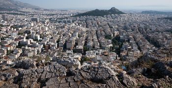 ΕΝΦΙΑ: Oι ελαφρύνσεις για 2,3 εκατ. φορολογούμενους από το 2026