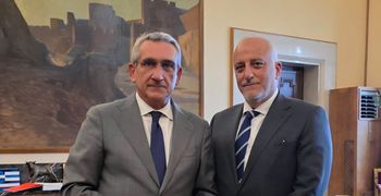 Συνάντηση του Περ/ρχη με τον Δ/ντα Σ/λο της Attica Group με θέμα την πυρκαγιά στο Carrier 2