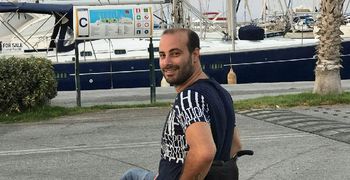 Β. ΧΑΔΟΥΛΗΣ: ΟΔΟΣ ΜΗΤΡΟΠΟΛΙΤΗ ΝΑΘΑΝΑΗΛ - ΠΟΣΟ ΠΡΕΠΕΙ ΝΑ ΚΙΝΔΥΝΕΨΕΙ ΜΙΑ ΖΩΗ ΓΙΑ ΝΑ ΚΑΝΕΤΕ ΚΑΤΙ;
