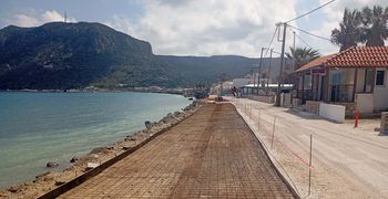 Κλειστός την Πέμπτη (έως το μεσημέρι) ο παραλιακός δρόμος Κεφάλου λόγω εργασιών σκυροδέτησης οδοστρώματος 