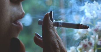 Αυξήθηκαν οι Ελληνες που αποφάσισαν να διακόψουν το κάπνισμα  