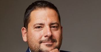 Κ. Φάλαγγας: Ενέργεια στα ξενοδοχεία - Από την υπερκατανάλωση στο μηδενικό αποτύπωμα