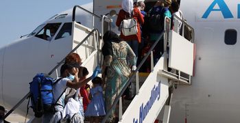 Politico: Δανία, Ελλάδα, Γερμανία κ.α. εξετάζουν να στέλνουν σε Ρουάντα και Ουζμπεκιστάν όσους απορρίπτεται η αίτηση ασύλου τους  