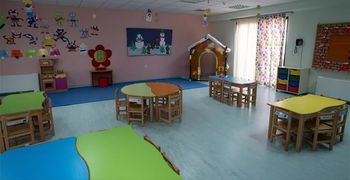 Σχέδιο “μονιμοποίησης” 14.000 συμβασιούχων στους παιδικούς σταθμούς των δήμων    