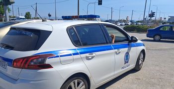 Τροχαίο ατύχημα στα φανάρια του Τιγκακιου