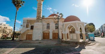 Επετεύχθη “συμβιβασμός” ανάμεσα σε Βακούφ Κω και καταστηματάρχες στο Τέμενος Ντεφτερντάρ  (Πλ. Ελευθερίας)