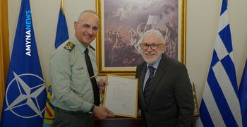 Πρόθεση του εφοπλιστή Φώτη Μανούση να δωρίσει πλοίο στις Ένοπλες Δυνάμεις