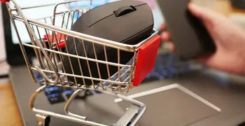 Από 1/7 σε ισχύ ο δασμός 3 ευρώ/κατηγορία σε δέματα από πλατφόρμες εκτός Ε.Ε. (Temu, Shein κ.α.)