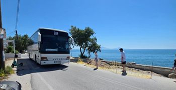 Καταγγελία του Σωματείου Τουρ. Λεωφορείων Κω στον Εισαγγελέα για τον επικίνδυνο παραλιακό δρόμο στην Καρδάμαινα
