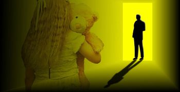 Σοκάρει ο αδερφός των δύο κοριτσιών στην Κρήτη: «Ο πατέρας μου βίαζε και τις δύο αδελφές μου – Η μία γέννησε το παιδί του»