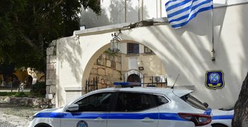 Σύλληψη 47χρονου ημεδαπού στην Κω (η επιχείρησή του καταλάμβανε χώρου αιγιαλού χωρίς άδεια)
