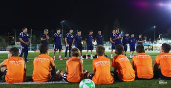 Ξεκίνησε και επίσημα η σχολή του Ολυμπιακού στην Κω – Προπονήσεις, αξιολόγηση και σεμινάριο προπονητών