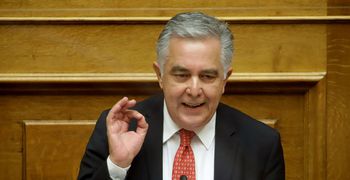 Κοινοβουλευτική παρέμβαση του Βασίλη Υψηλάντη για την προστασία του επαγγέλματος των ξεναγών