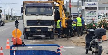 Ζημιά σε αγωγό της ΔΕΥΑΚ στον Επαρχιακό