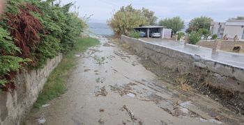 Kάτοικοι Ψαλιδίου: 10 λεπτά έβρεξε και καταφέραμε να ζήσουμε εμπειρίες που κανονικά θα έπρεπε να προσφέρει το Λιμενικό! 