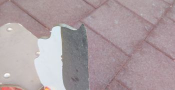 Παράπονα για σπασμένα και επικίνδυνα όργανα στην παιδική χαρά της οδού Μακρυγιάννη