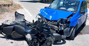 Σοβαρό τροχαίο στο Πλατύ Κυπαρίσσι – Ακρωτηριάστηκε το δάχτυλο οδηγού μηχανής