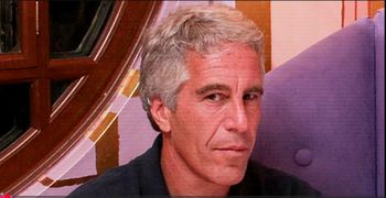 Στα αρχεία Έπσταϊν το δημοψήφισμα, ο Τσίπρας και ο Βαρουφάκης: «Τώρα την έχουν πραγματικά γ@@@@@»