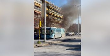 Θεσσαλονίκη: Φωτιά σε λεωφορείο των ΚΤΕΛ