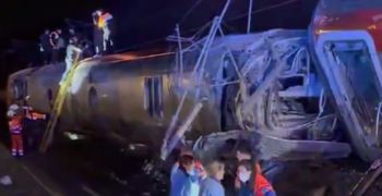 Σύγκρουση τρένων στην Ισπανία – Τουλάχιστον 35 νεκροί και εκατοντάδες τραυματίες