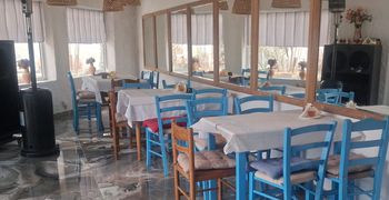 “Ταβέρνα Αντωνάς”: Κοντά σας την Καθαρά Δευτέρα με σαρακοστιανά και αγαπημένες ελληνικές λιχουδιές