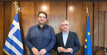 Συνάντηση του Προέδρου της ΕΝΠΕ Γ. Χατζημάρκου με τον Υπουργό Θ. Λιβάνιο για τον νέο Κώδικα Τοπικής Αυτοδιοίκησης