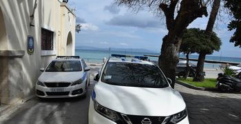 Χειροπέδες σε 19χρονο Βρετανό στην Κω για ασελγείς χειρονομίες σε βάρος 16χρονης Ιρλανδής