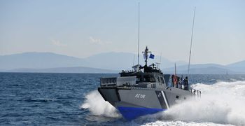 Σύμη: Βρέθηκαν σώοι οι επτά από τους οκτώ επιβαίνοντες σε ιστιοπλοϊκό- Συνεχίζονται οι έρευνες για έναν άνδρα