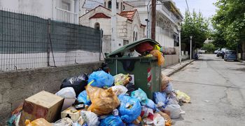 Β. ΧΑΔΟΥΛΗΣ: Η ΚΩΣ ΒΡΩΜΑΕΙ ΚΑΙ Η ΔΗΜΟΤΙΚΗ ΑΡΧΗ ΠΑΝΗΓΥΡΙΖΕΙ