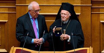 Ιστορική ομιλία Βαρθολομαίου στη Βουλή: Η real politic υπερισχύει του διεθνούς δικαίου 