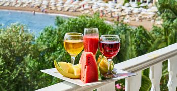 Τουρισμός: Τα σενάρια, οι καλοί οιωνοί και οι πρώτες ενδείξεις