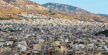 Κοινωνική Κατοικία: Φθηνό ενοίκιο, αλλά τέλος στα άλλα στεγαστικά επιδόματα – Ποιοι εντάσσονται