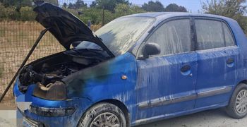 Αυτοκίνητο εν κινήσει πήρε φωτιά στην Κω 