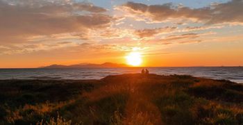 "Βιώσιμη Κως": Χτίζοντας «πάνω» στο κύμα - Η Ελληνική εξαίρεση που κοστίζει