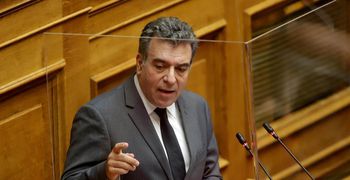 Μέτρα στήριξης των πολιτών στα νησιά και για τα αεροπορικά εισιτήρια ζητά ο Μάνος Κόνσολας 