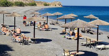 Α. Φυτάς για τις παραλίες: Ντρέπομαι για τον τόπο και τους συμπολίτες μου - Γίνονται άπληστοι, χωρίς ανθρωπιά και πατάνε επί πτωμάτων