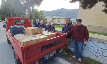 Δεκάδες κιβώτια αγάπης από το Επαρχείο Καλύμνου και τους Παλαιούς Προσκόπους στους κρατούμενους των Φυλακών Κω (video)