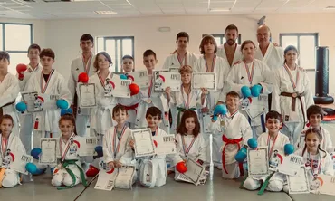 Α.Π.Σ. ΑΕΤΟΣ ΚΩ: Στις 13-14/12 η σχολή μας είχε τη χαρά να φιλοξενήσει τον παγκόσμιο πρωταθλητή καράτε Γεώργο Τζάνο