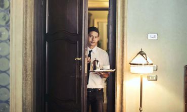 Επιστολή ξενοδόχων στον Υπουργό Α. Πλεύρη για τους μετακλητούς εργαζόμενους – Τι ζητούν 