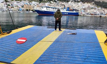 Δημοκράτες  - ΠΚ: Οι νησιώτες άτυποι “χρηματοδότες” της Κυβέρνησης