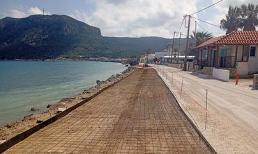 Κλειστός την Πέμπτη (έως το μεσημέρι) ο παραλιακός δρόμος Κεφάλου λόγω εργασιών σκυροδέτησης οδοστρώματος 