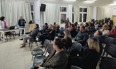 Αστική Εταιρεία Ιπποκράτης: Ενημερωτική συνάντηση στο 1ο Γυμνάσιο με θέμα «Τα χαρακτηριστικά της εφηβείας και οι προκλήσεις των γονέων»