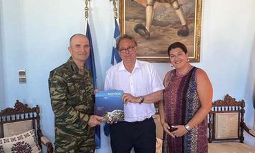 ΕΠΙΣΚΕΨΗ ΤΟΥ ΑΡΧΗΓΟΥ ΓΕΣ ΚΑΙ ΤΗΣ ΣΤΡΑΤΙΩΤΙΚΗΣ ΗΓΕΣΙΑΣ ΣΤΗ ΝΙΣΥΡΟ