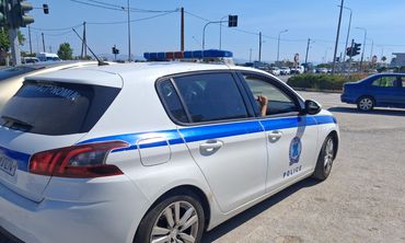 Τροχαίο ατύχημα στα φανάρια του Τιγκακιου