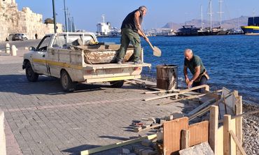 Παρεμβάσεις στο παραλιακό μέτωπο απέναντι από το Επαρχείο 
