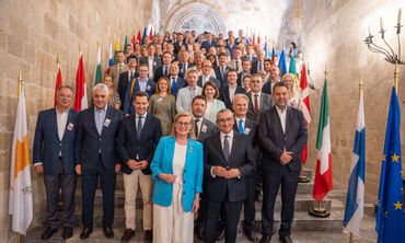 Με τη «Διακήρυξη της Ρόδου» το ΕΛΚ στην Επιτροπή των Περιφερειών ζητά έναν φιλόδοξο ευρωπαϊκό προϋπολογισμό με επίκεντρο τις τοπικές πραγματικότητες και ισχυρή περιφερειακή συνεργασία