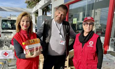 ΕΡΥΘΡΟΣ ΣΤΑΥΡΟΣ ΚΩ: ΔΙΑΝΟΜΗ 530 ΔΕΜΑΤΩΝ ΑΓΑΠΗΣ ΣΕ 220 ΟΙΚΟΓΕΝΕΙΕΣ